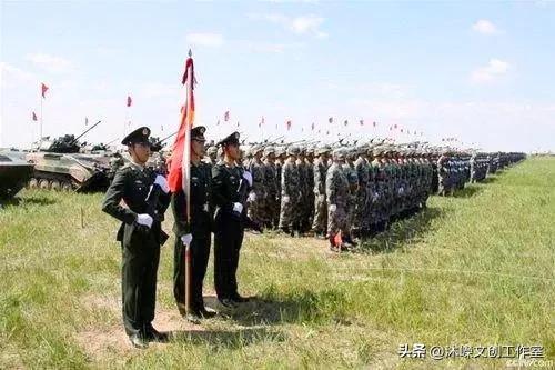 中国人民解放军军旗确定的历程及其深远影响，中国人民解放军军旗确定历程及其深远影响的探究