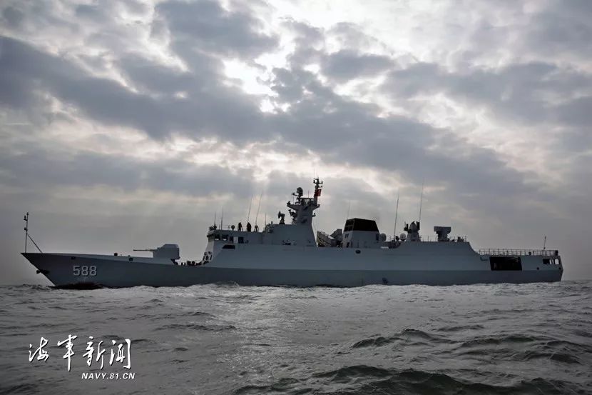泉州舰全部视频，一览海军风采的绝佳资源，泉州舰全景视频，海军风采尽收眼底