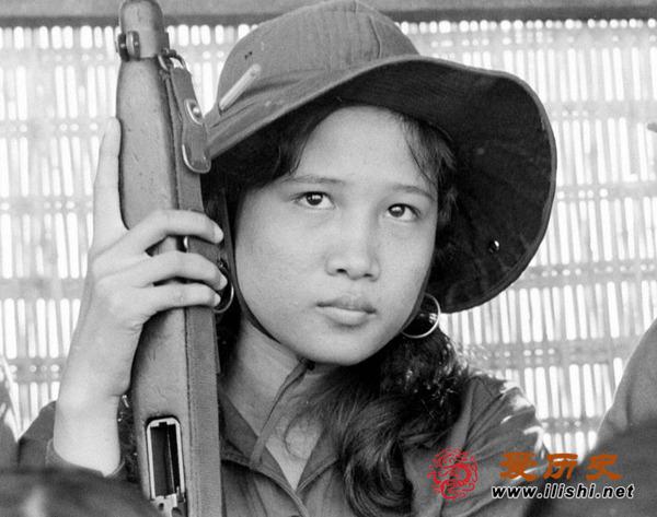 越南兵与中国女兵