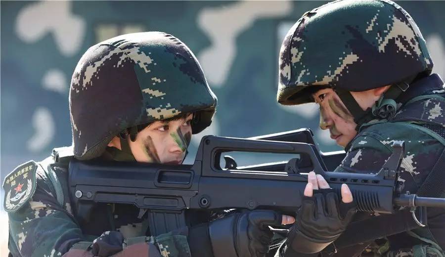 中国女特种兵冯霞