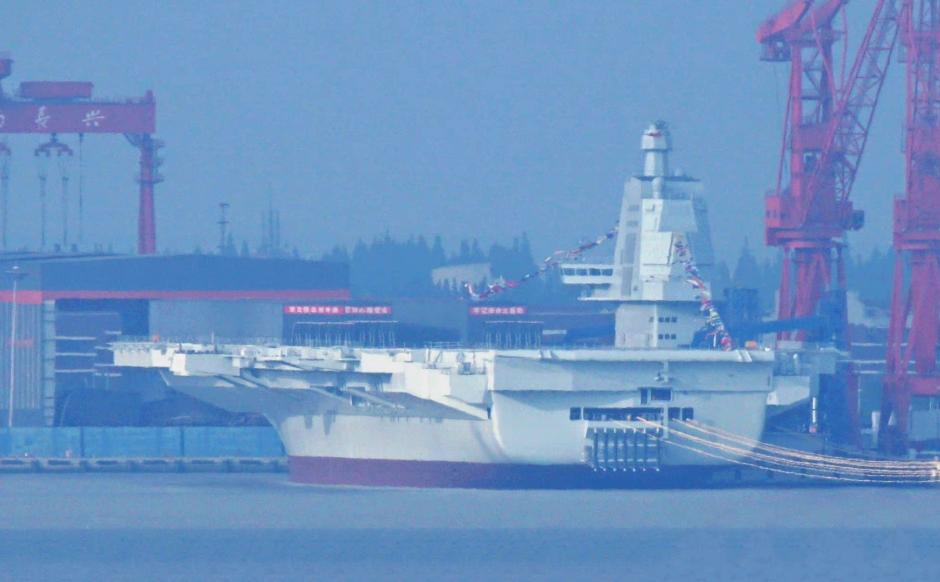 中国海军新里程碑，003型航母下水仪式盛大举行，中国海军新里程碑，003型航母下水仪式盛大举行