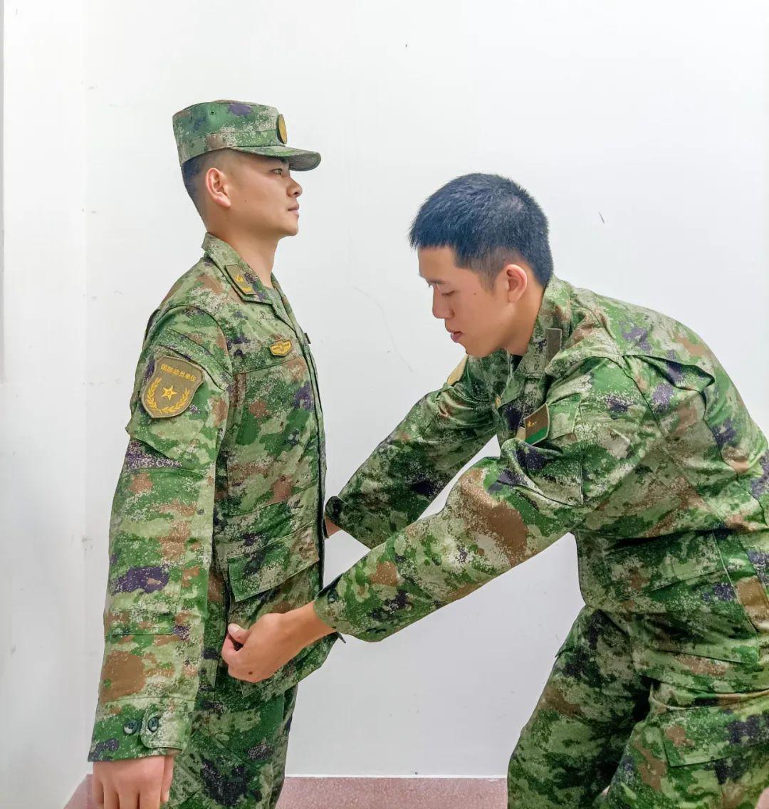 探索21式迷彩服涂色技巧，如何精准涂抹迷彩服颜色，揭秘迷彩服涂色技巧，精准掌握迷彩服颜色涂抹方法，探索21式迷彩服涂色秘籍