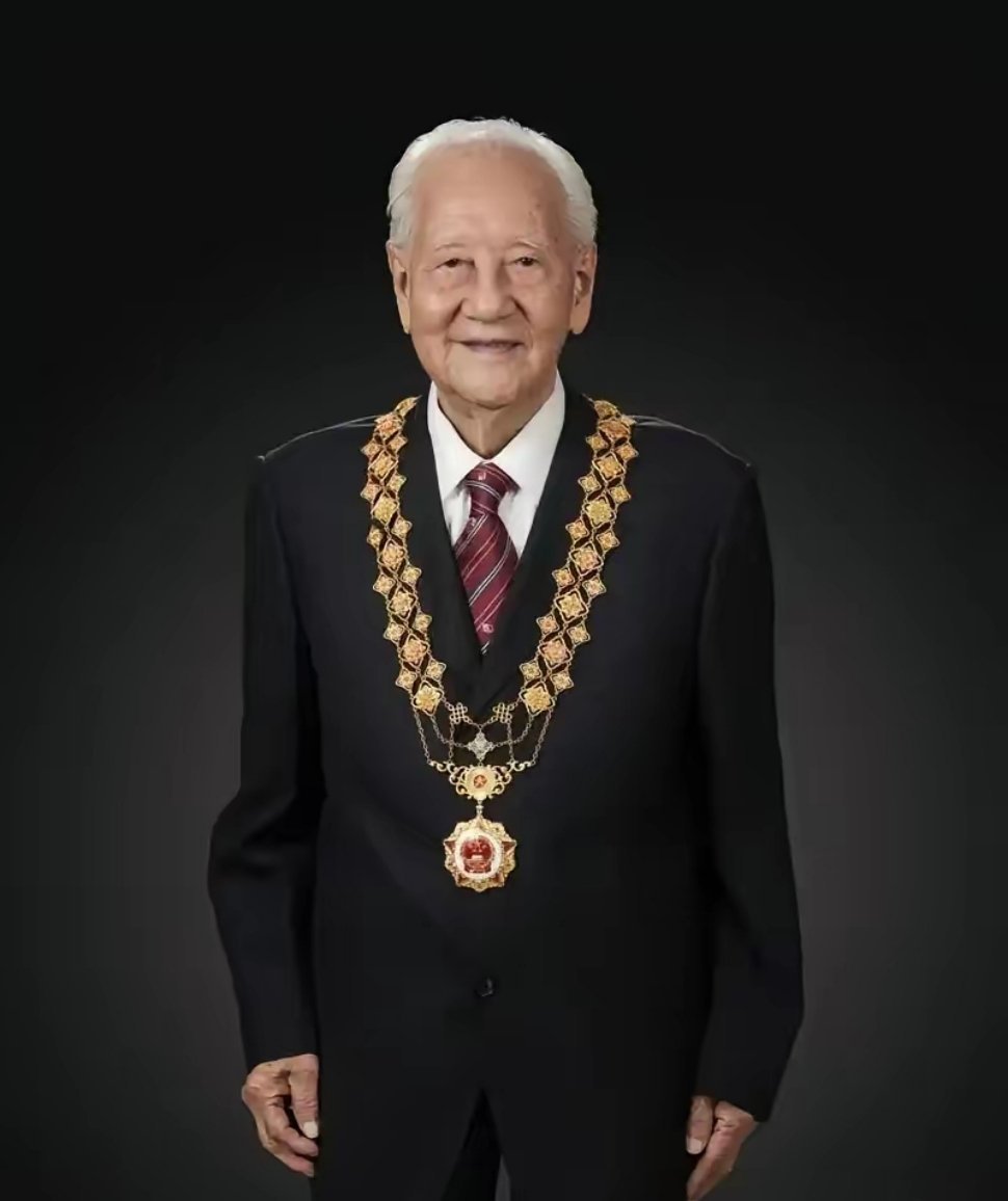 共和国勋章，去世后的归属与荣誉传承，共和国勋章，荣誉传承与身后归属的崇高致敬