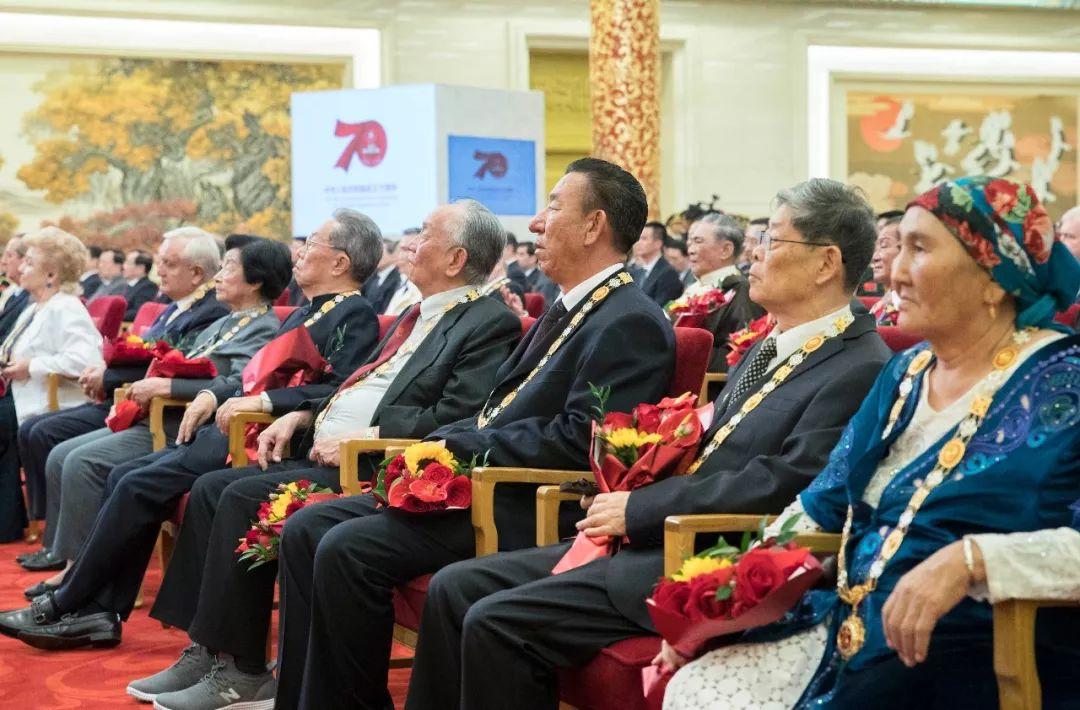 共和国勋章，彰显国家荣誉的璀璨星辰，共和国勋章，国家荣誉的璀璨星辰闪耀时刻