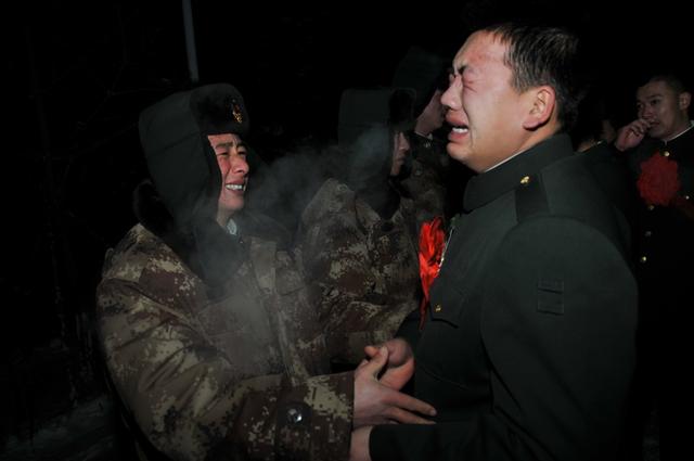 黑龙江老兵打新兵，背后的故事与真相探讨，黑龙江老兵打新兵事件背后的真相与探讨