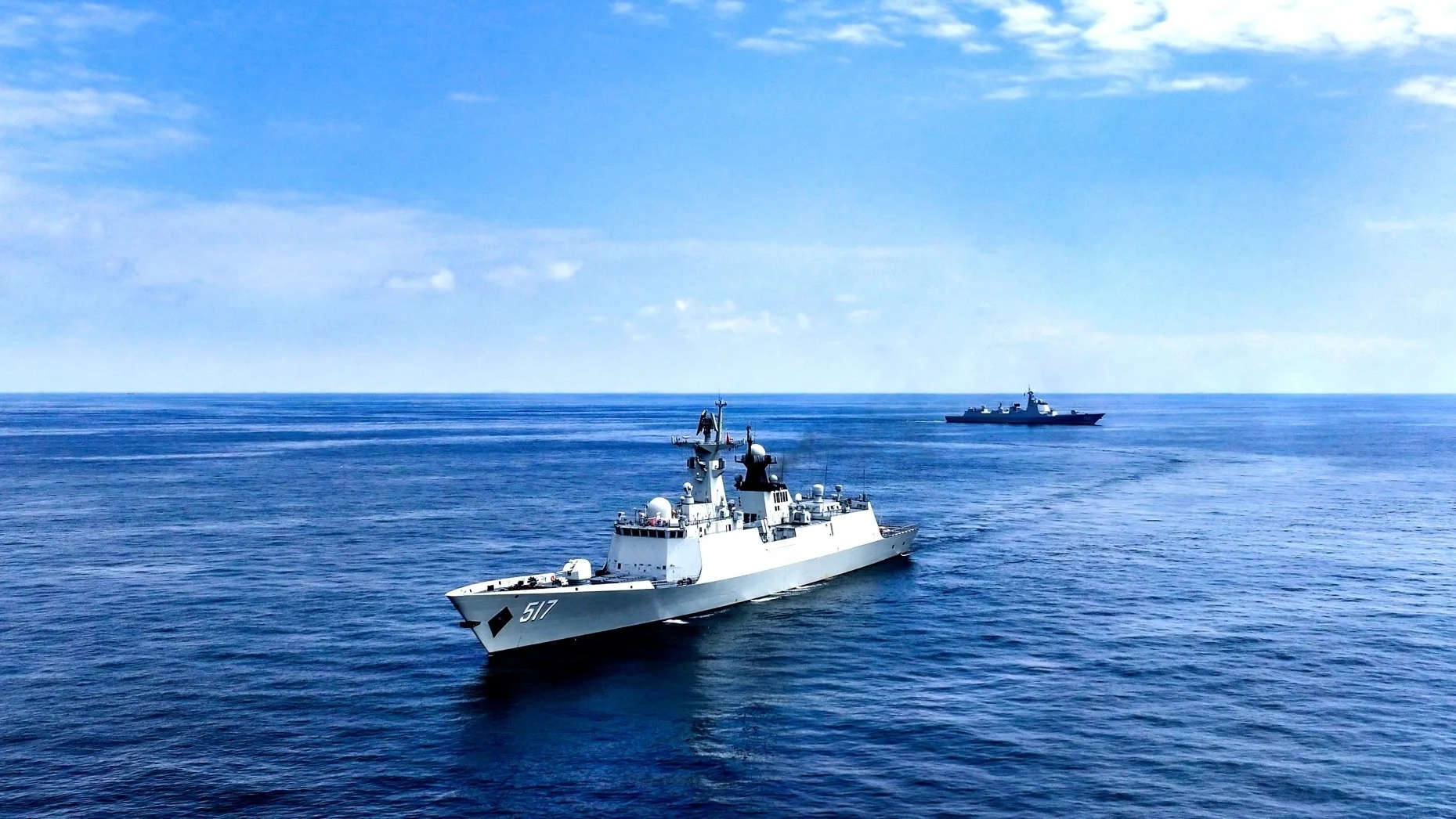 中国海军淮北舰向台湾送去温馨的祝福，中国海军淮北舰向台湾送上温馨祝福，彰显两岸情深