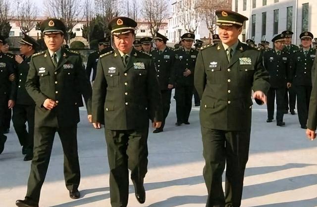 全军延长中级士官服役年限，影响、挑战与机遇，全军中级士官服役年限延长，影响、挑战与机遇探析