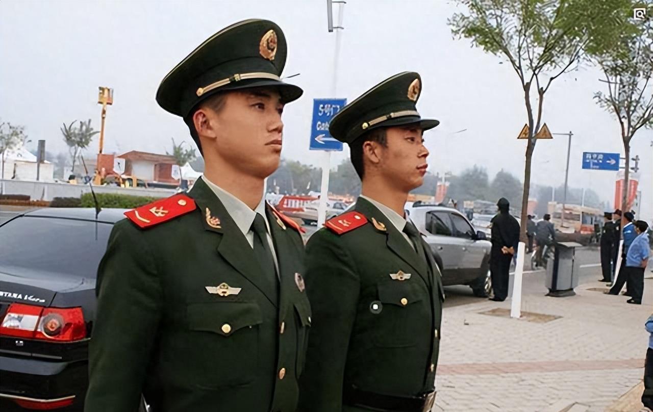 边防武警士兵转为警察，职业转型与未来展望，边防武警士兵转岗警察，职业转型与未来发展展望