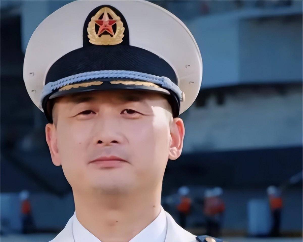 辽宁舰陆强强简历——中国海军力量的新星，辽宁舰陆强强简历，中国海军力量的新星崛起