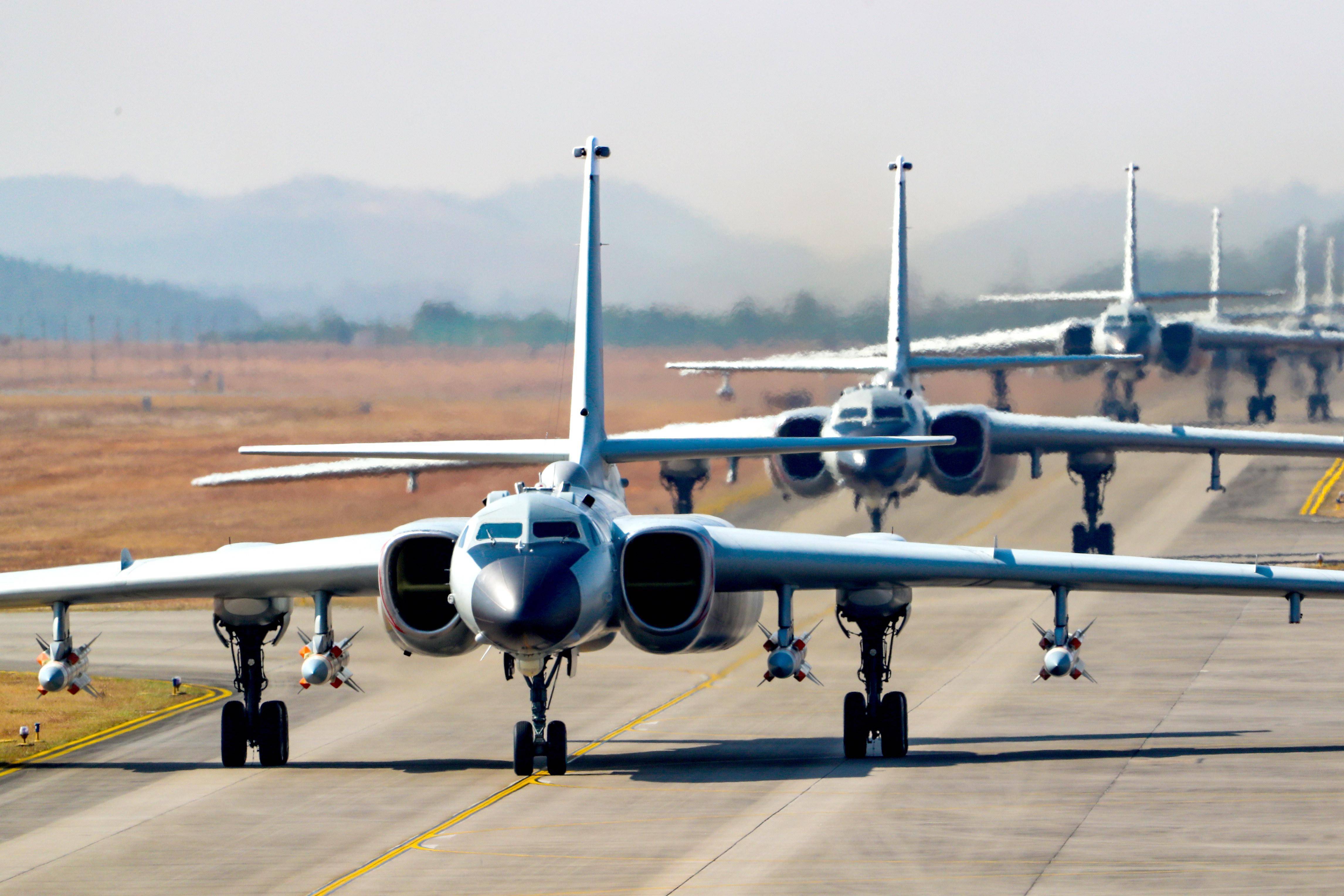 中国空军航空，探索与发展之路，中国空军航空探索与发展之路