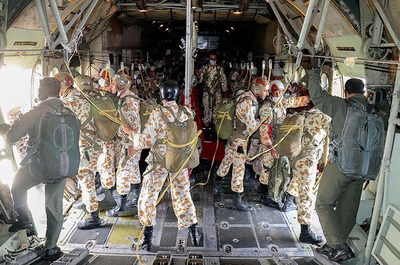 空降兵第15军通信连微信群，连接战友，共筑军魂，空降兵第15军通信连微信群，战友共筑军魂的桥梁