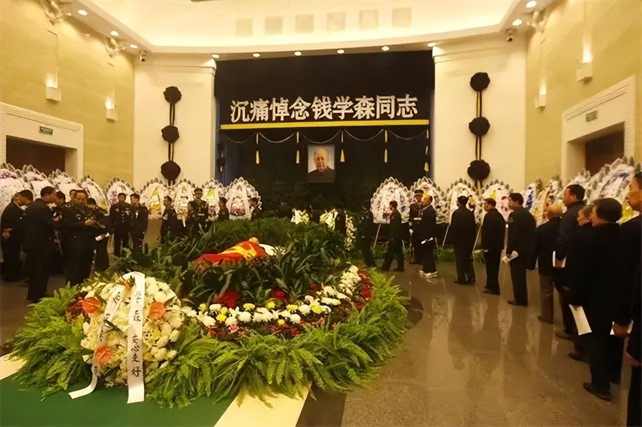 三军仪仗队抬棺，英雄背后的荣耀与责任，三军仪仗队抬棺，荣耀与责任并存