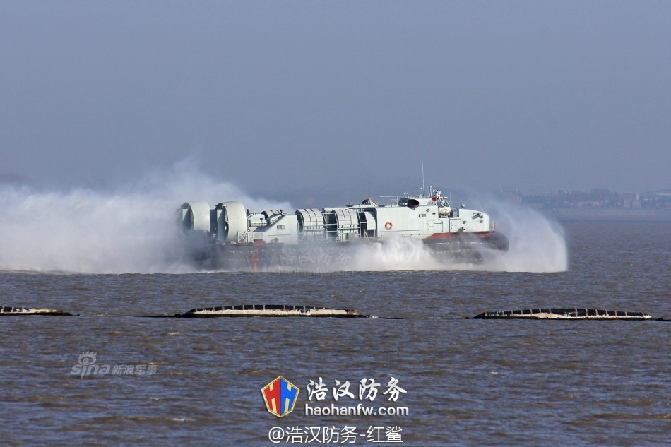 中国728气垫登陆，技术突破与军事力量展示，中国气垫登陆技术突破，728型气垫展示强大军事力量
