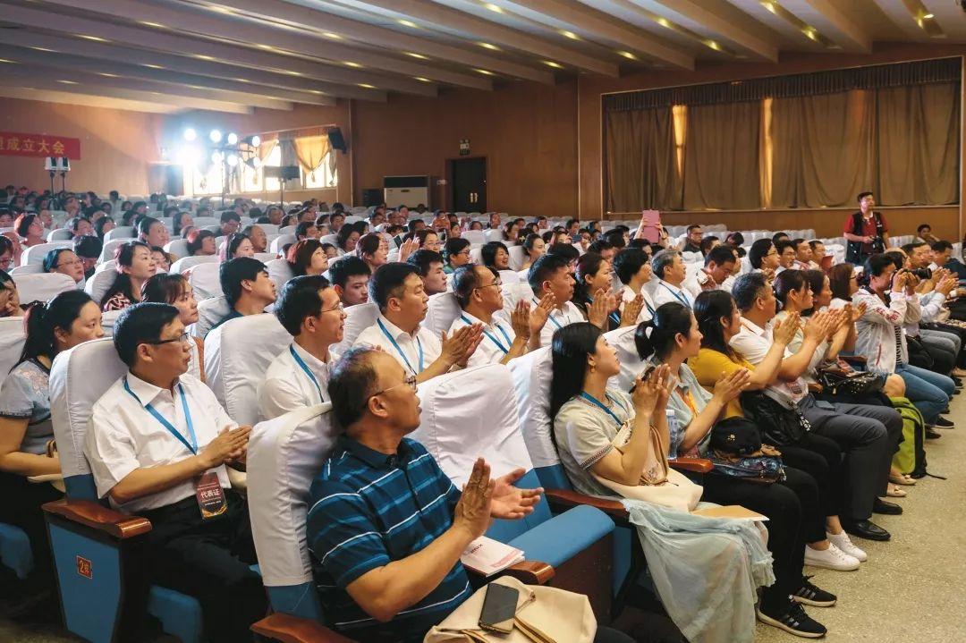 最有利于国家发展的歌，激发民族力量，推动社会进步，激发民族力量，助力国家发展，推动社会进步之歌