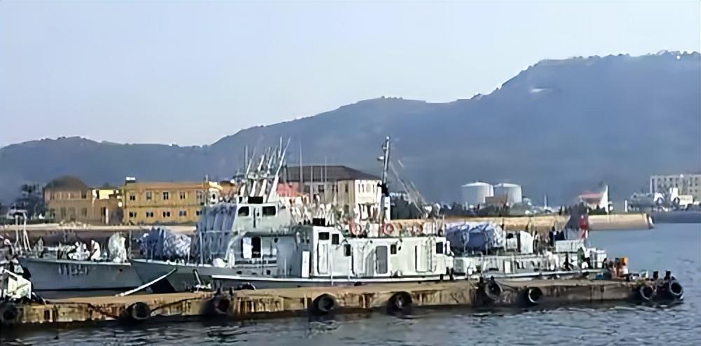 青岛航母军港，中国海军力量的重要枢纽，青岛航母军港，中国海军力量的战略枢纽