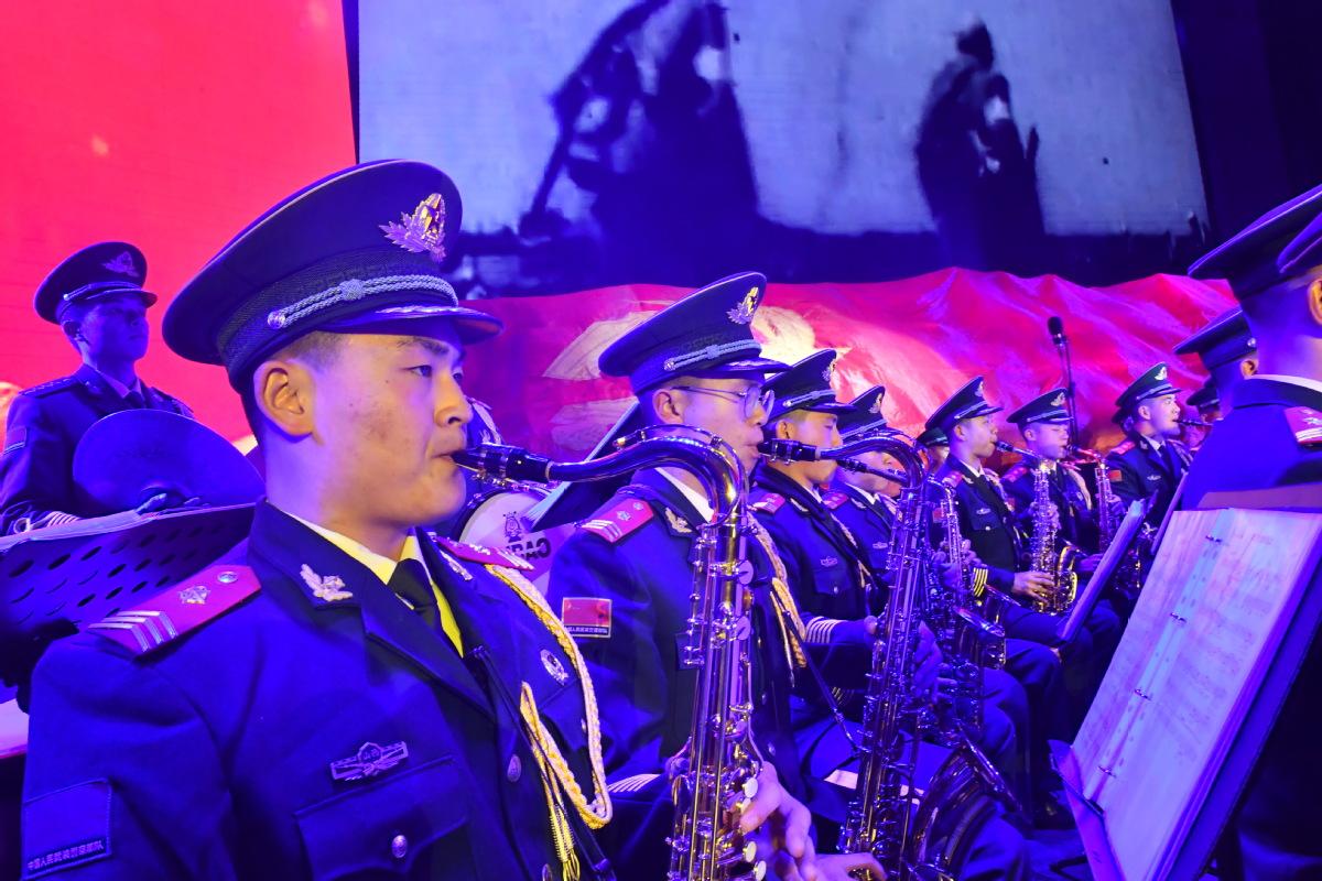 中国人民志愿军战歌进行曲的旋律与意义，中国人民志愿军战歌进行曲的旋律与深层意义解析