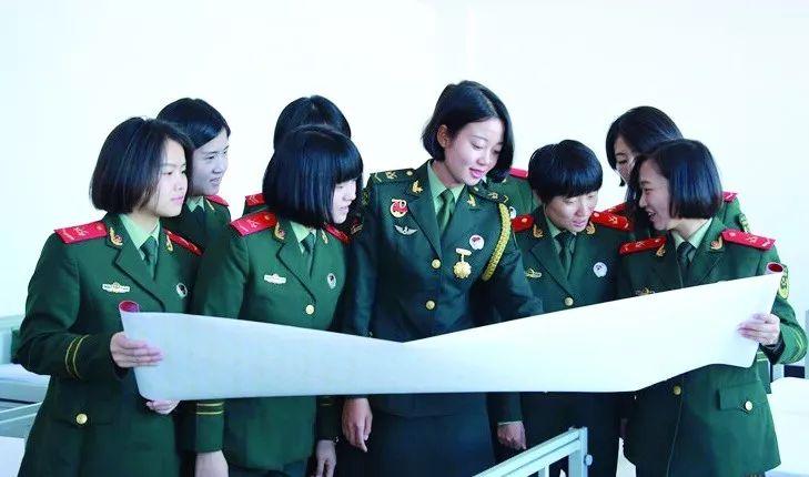 国庆70周年阅兵图片展，回顾辉煌瞬间，传承民族精神，国庆70周年阅兵图片展，辉煌瞬间的传承与民族精神的彰显