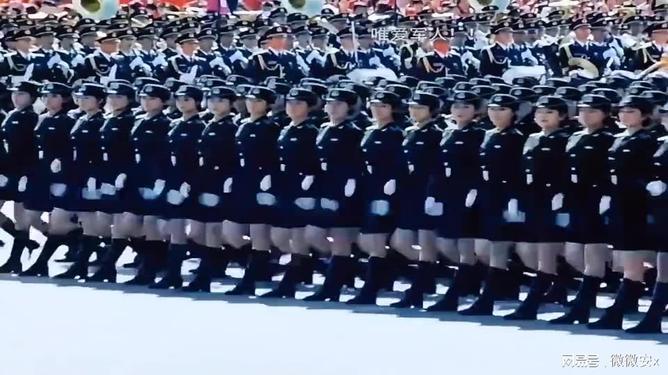 铿锵玫瑰女兵方队，闪耀的荣光与坚韧的力量，铿锵玫瑰女兵方队，荣光与力量的闪耀展现