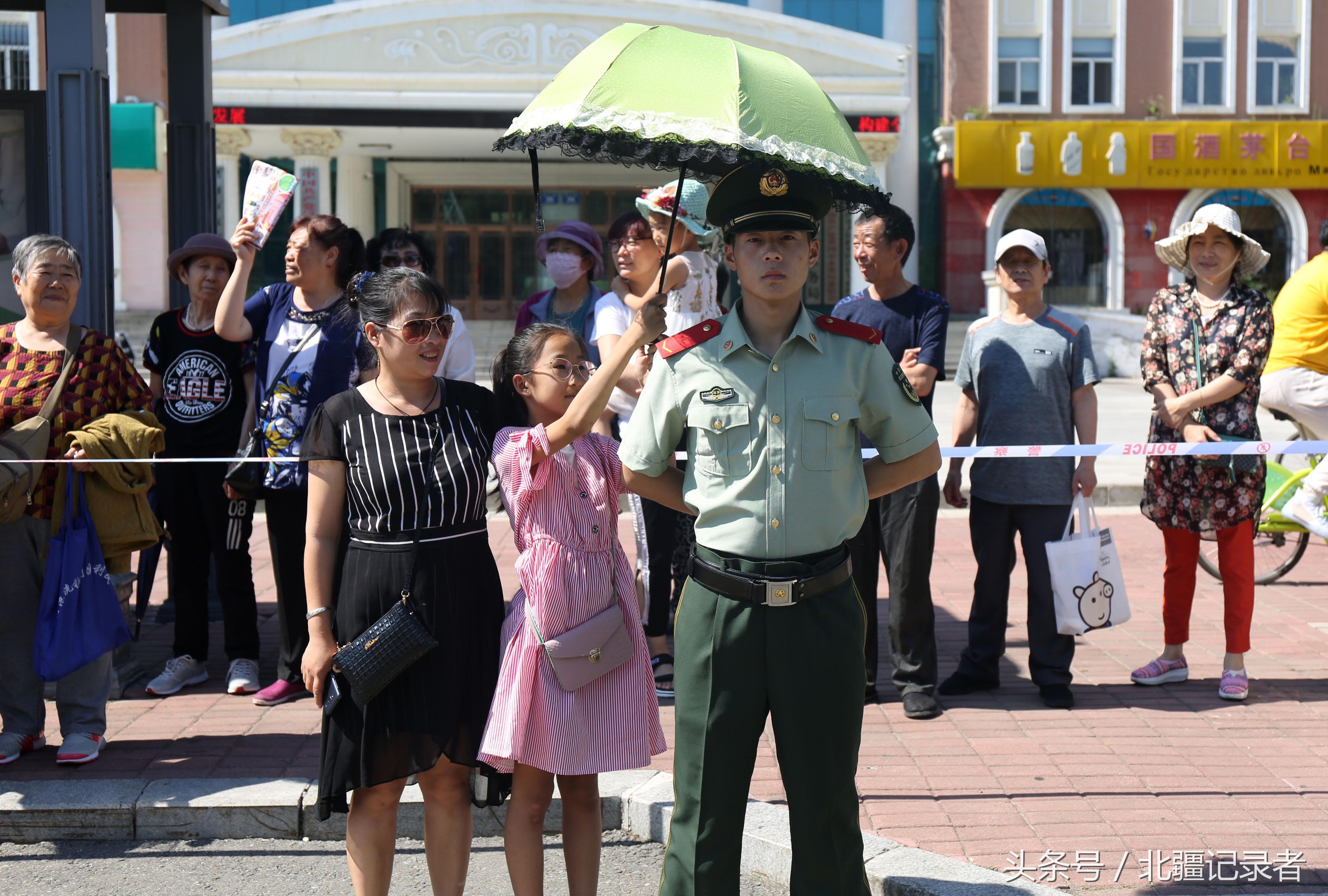 现代化国防和军事的意义，国家安全与发展的双重保障，现代化国防与军事，国家安全与发展的双重保障之道
