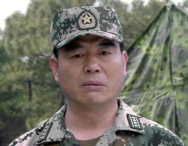 丁晓兵个人简介，丁晓兵个人简介，英雄事迹与生平概述