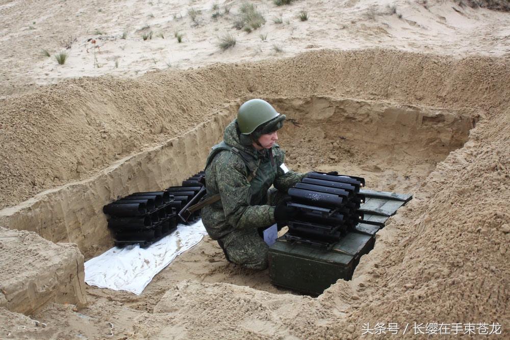车载速射迫击炮，现代战场上的重要武器，车载速射迫击炮，现代战场的关键武器