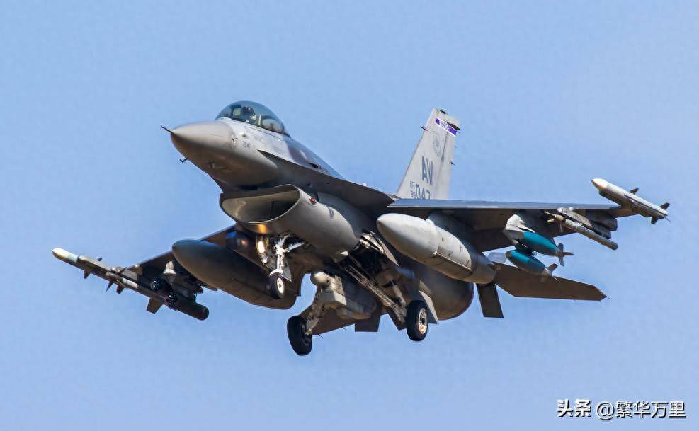F16V战斗机与歼-10C，两大空中巨擘的比较分析，F16V战斗机与歼-10C空中巨擘对比分析