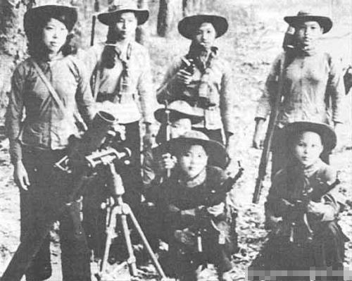 越南人民军中的女兵，力量与荣耀的象征，越南女兵，力量与荣耀的象征在人民军中绽放