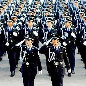 近视患者能否通过军校体检？关于300度近视能否上军校的探讨，关于近视患者能否通过军校体检的探讨，300度近视能否上军校？