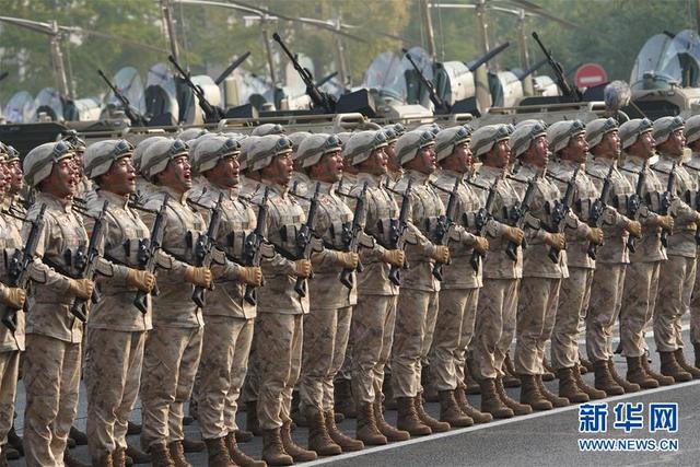 庆祝中华人民共和国成立七十周年，回顾国庆大阅兵的高光时刻与辉煌历程——高清完整版回顾，国庆七十周年大阅兵高清完整版回顾，辉煌历程与高光时刻