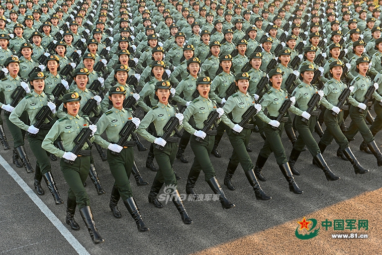 阅兵方阵中的女兵平均身高，探究与解析，阅兵方阵中的女兵平均身高，探究与特点分析