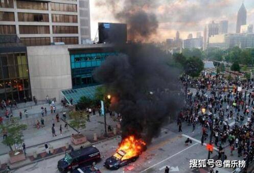 美国暴乱最新消息，深度解析与影响探讨，美国最新暴乱动态，深度解析及影响探讨