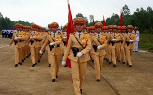 阅兵队中的女兵风采，力量与荣耀的象征，阅兵队中的女兵风采，力量与荣耀的璀璨象征