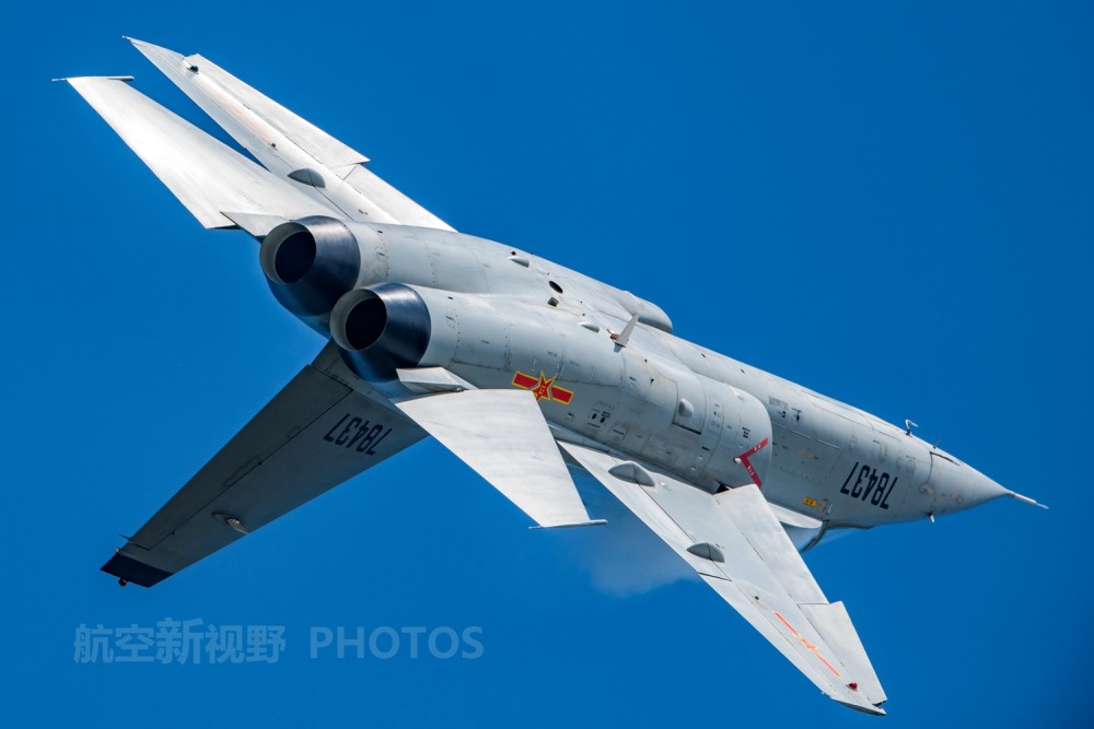 现在空军开什么飞机？全面解析中国空军现代化战机阵容，中国空军现代化战机阵容全面解析，现役战机一览，揭秘空军主力战机