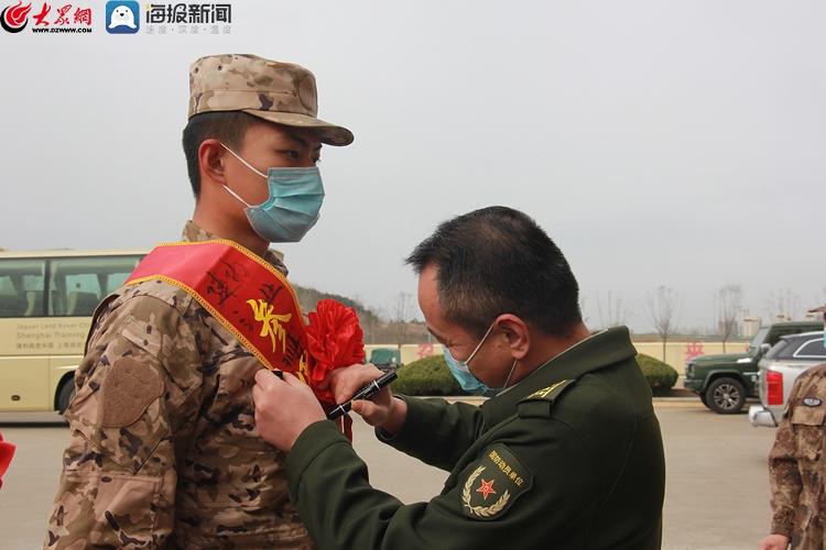 武装部为新兵准备的装备与物资，全面解析新兵装备发放内容，武装部新兵装备全面解析，装备与物资发放内容一览