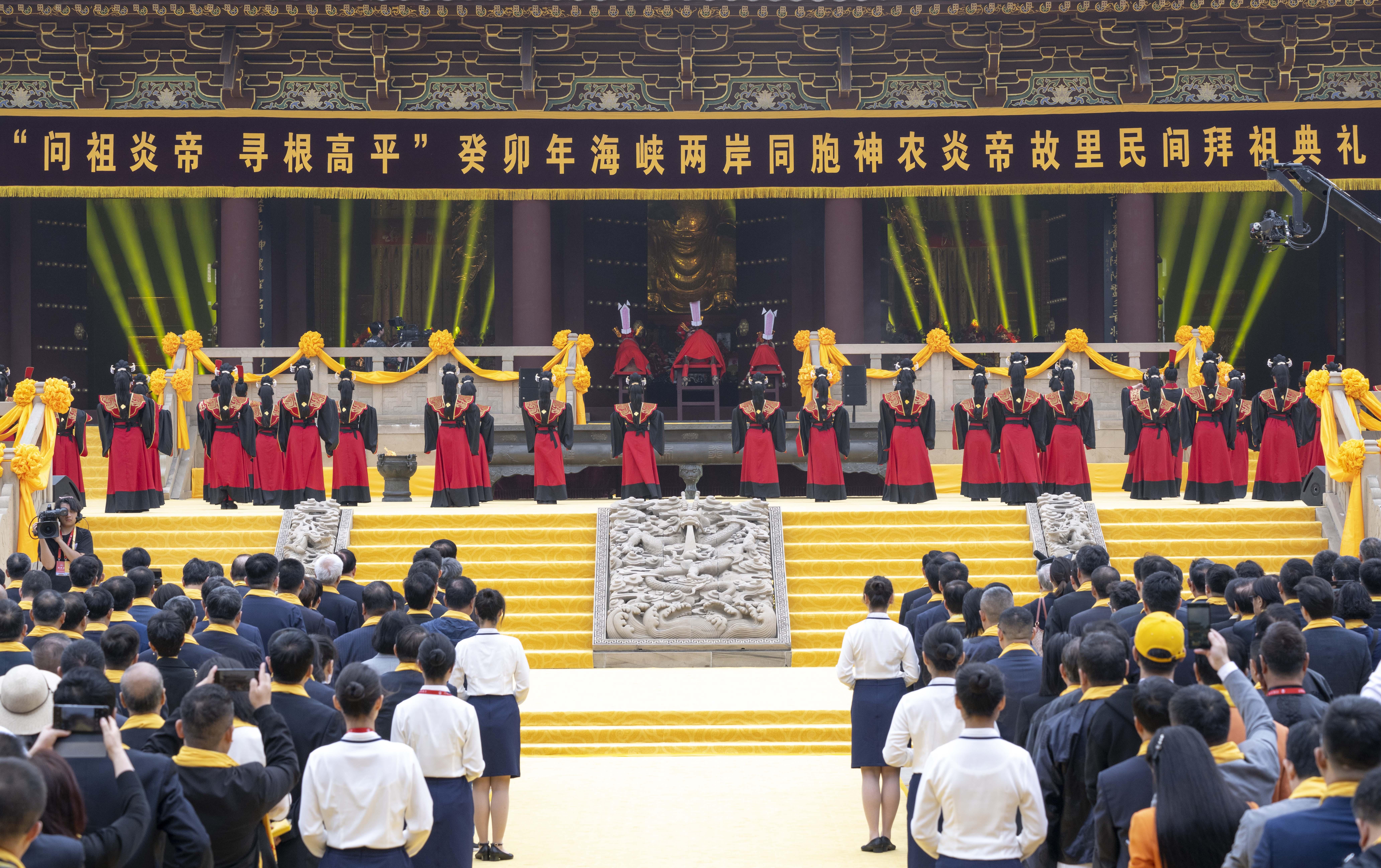 海峡两岸哪个台更具优势，深度解析与比较，海峡两岸电视台优势深度解析与比较