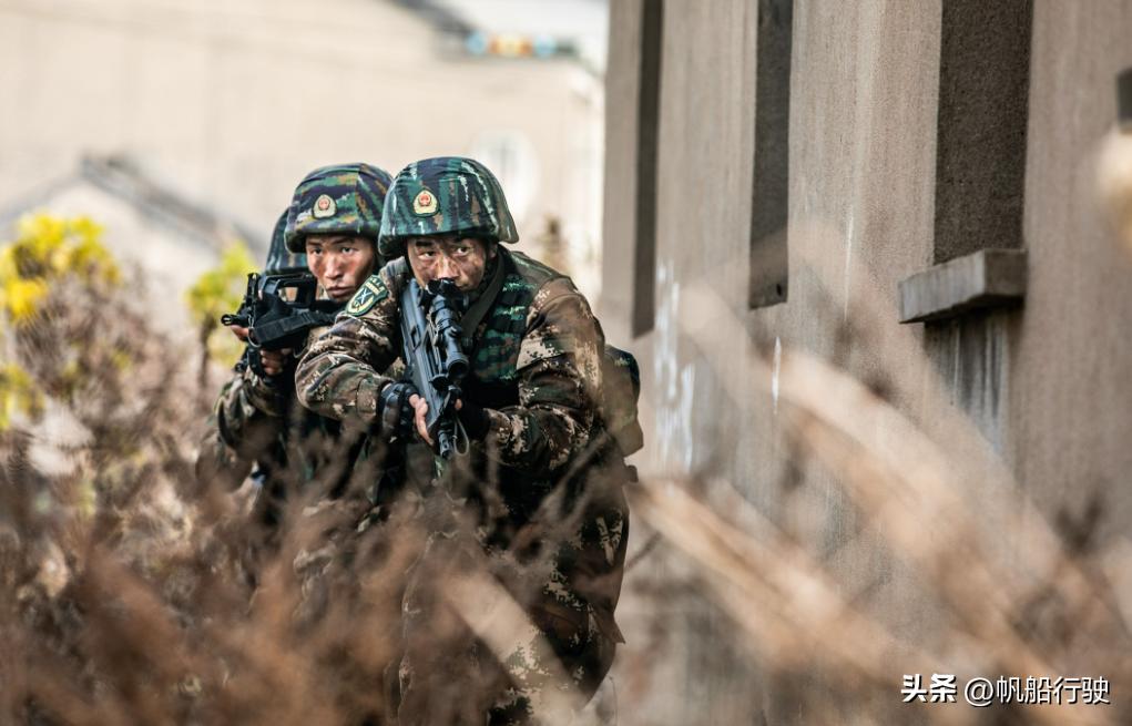 武警内卫服装图片，展现军威与风采的完美结合，武警内卫服装展示，军威与风采的彰显