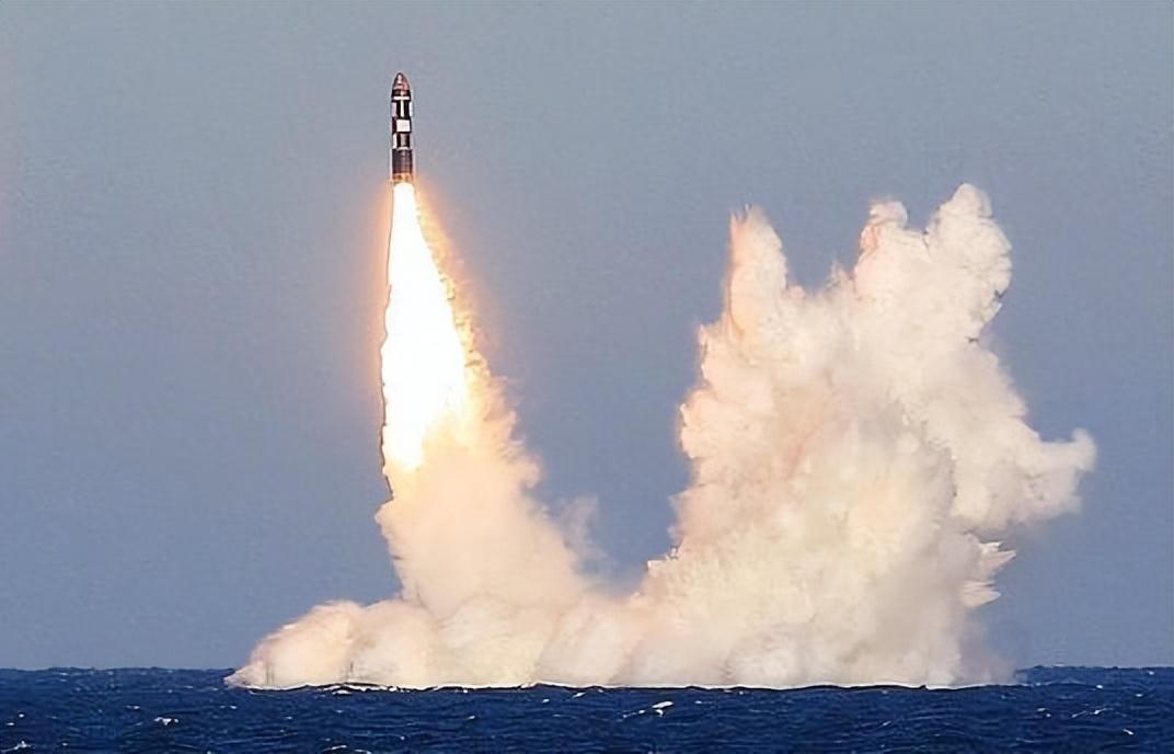 长剑破浪，揭秘中国新一代潜射导弹——长剑-10潜射导弹，长剑破浪，中国新一代潜射导弹揭秘——长剑-10潜射导弹详解