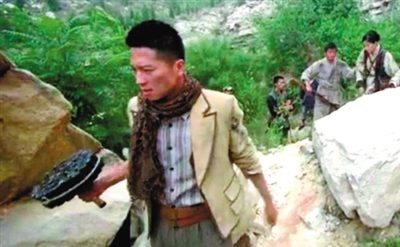 裤兜子里藏手榴弹，深度解析背后的安全隐患与社会影响，裤兜藏手榴弹，安全隐患与社会影响的深度剖析