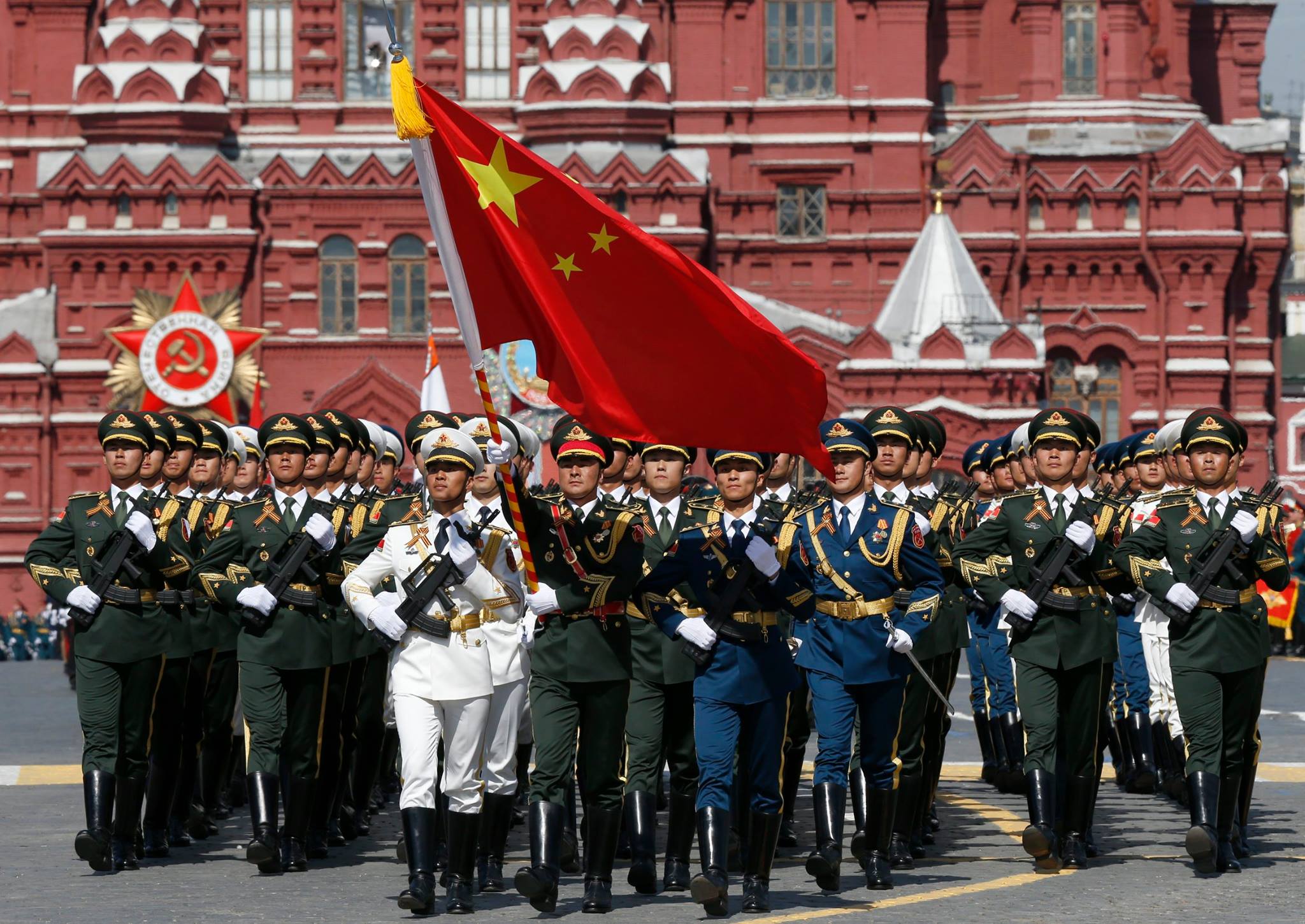 揭秘2009大阅兵中的巨幅画像，荣耀与传承的展现，揭秘大阅兵巨幅画像，荣耀传承的展现