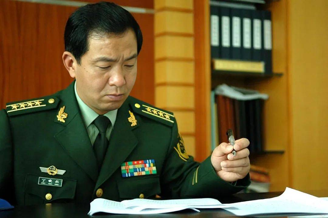 丁晓兵最新消息，揭秘他的成长历程、事业进展与生活点滴，丁晓兵最新动态，成长历程、事业进展与生活点滴揭秘