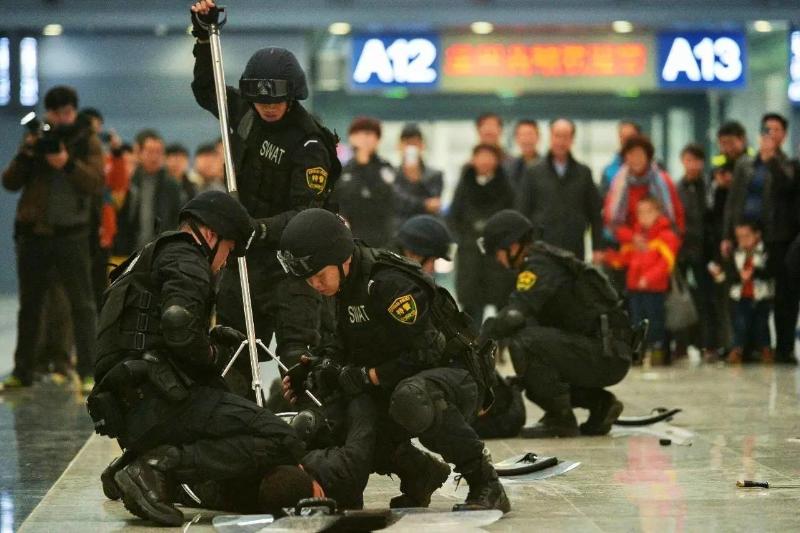 公安与国安局之间的关系，探讨与解析，公安与国安局关系探讨与深度解析